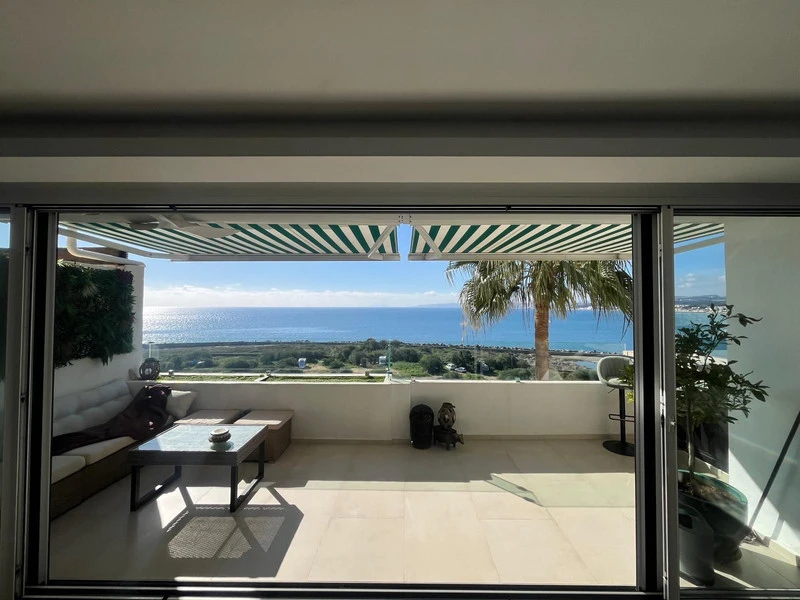 Middle Floor Apartment for sale in Estepona, Estepona 2